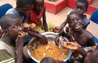 非洲网红吃瓜事件真相是真的吗,真相揭秘，是真是假？