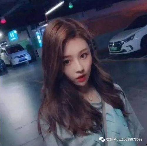 抖音网红小张不在家吃瓜